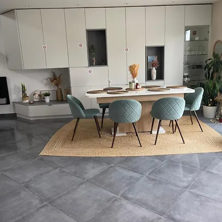 Moderne Avec Piscine Villa *